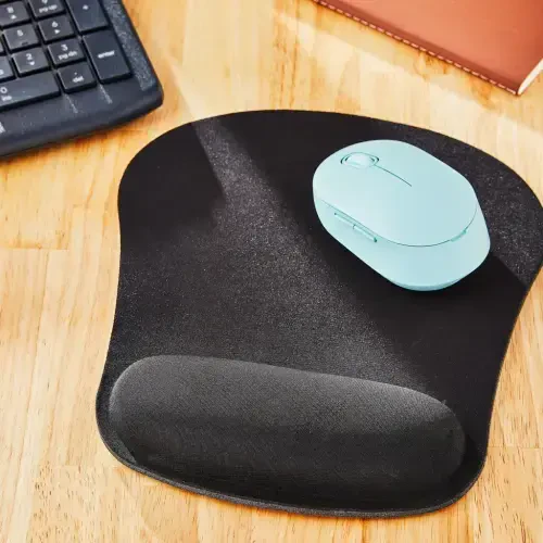 onn Mouse Pad with Memory Foam Wrist Rest Ergonomic Black - 3