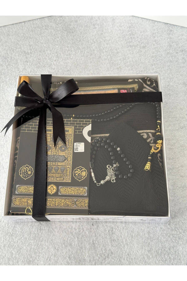 Hajj and Umrah Gift Prayer Rug Set - 7