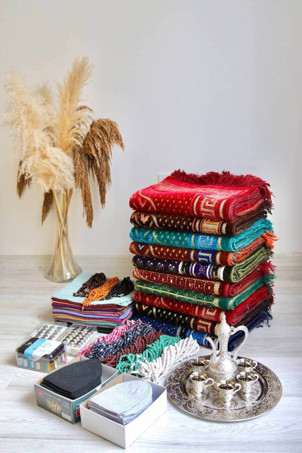 Hajj and Umrah Gift Set Model 3 - For 100 People - 1