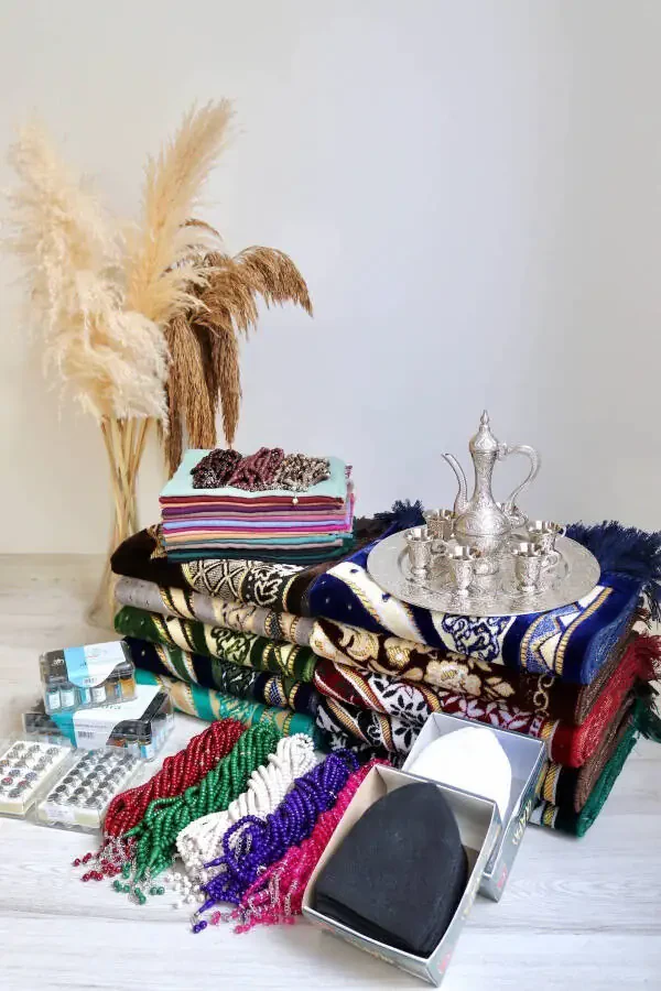 Hajj and Umrah Gift Set Model 4 - For 20 People - 7