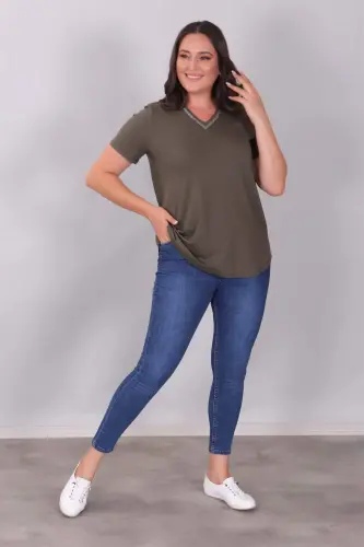 Hakhi Blouse with V-Neck and Stone Strip - 1