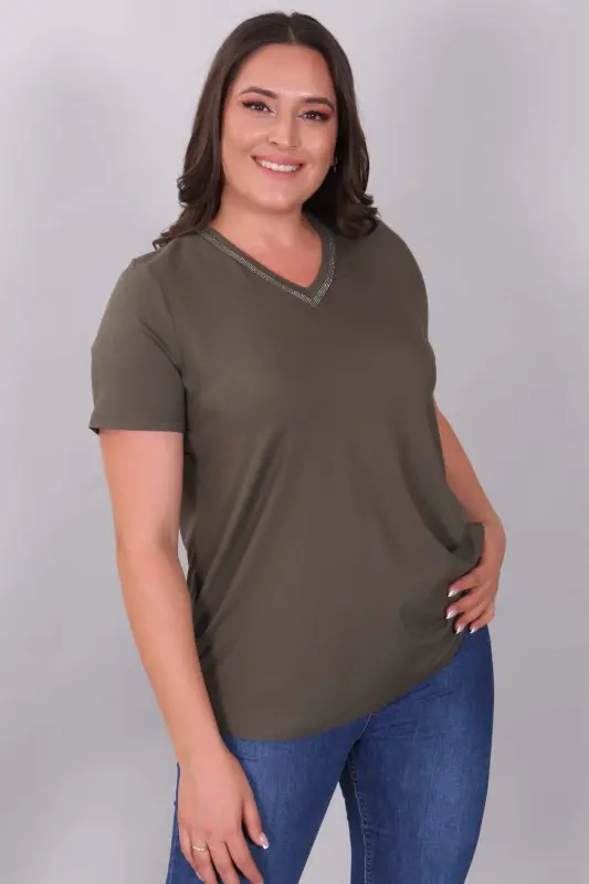 Hakhi Blouse with V-Neck and Stone Strip - 3