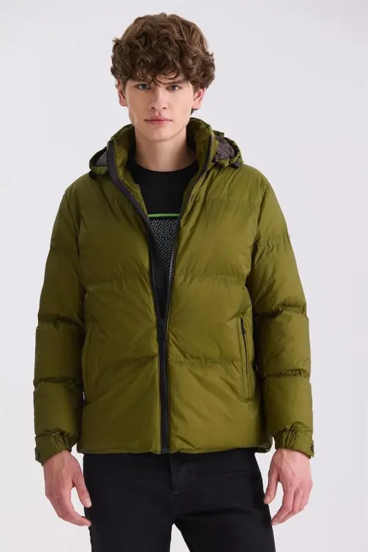 Haki Comfort Fit Kapüşonlu Kışlık Mont - 1