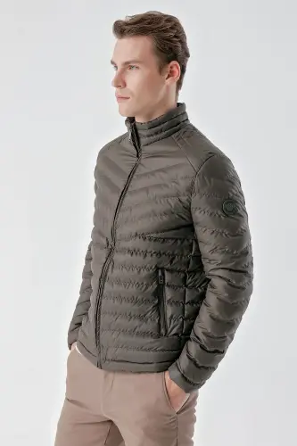 Haki Suv o'tkazmaydigan shamol o'tkazmaydigan Dynamic Fit qulay kesimli shishirilgan kurtka - Haki - 4