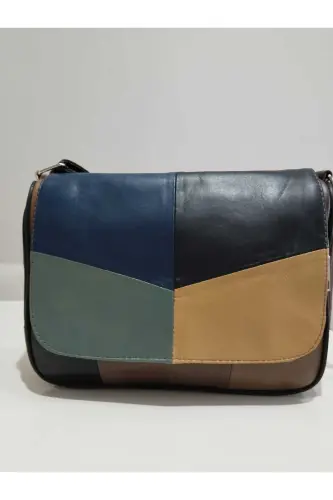 HAKİKİ DERİ KADIN ÇANTA (25CM X 20CM)-HER RENK KARIŞIK 26 
