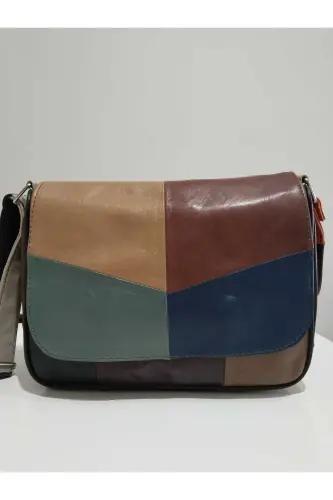 HAKİKİ DERİ KADIN ÇANTA (25CM X 20CM)-HER RENK KARIŞIK 32 