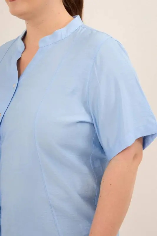 Hakim Yaka Ön Yırtmaçlı Kadın Büyük Beden Gömlek Bebe Mavi - 2