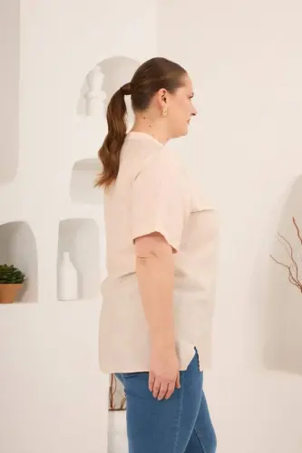 Hakim Yaka Ön Yırtmaçlı Kadın Büyük Beden Gömlek Bej - 3