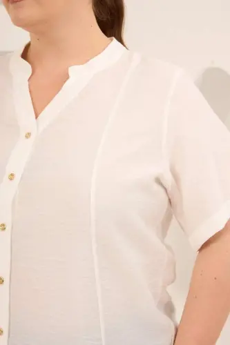 Hakim Yaka Ön Yırtmaçlı Kadın Büyük Beden Gömlek Ekru - BÜYÜKBEDENIZ (1)