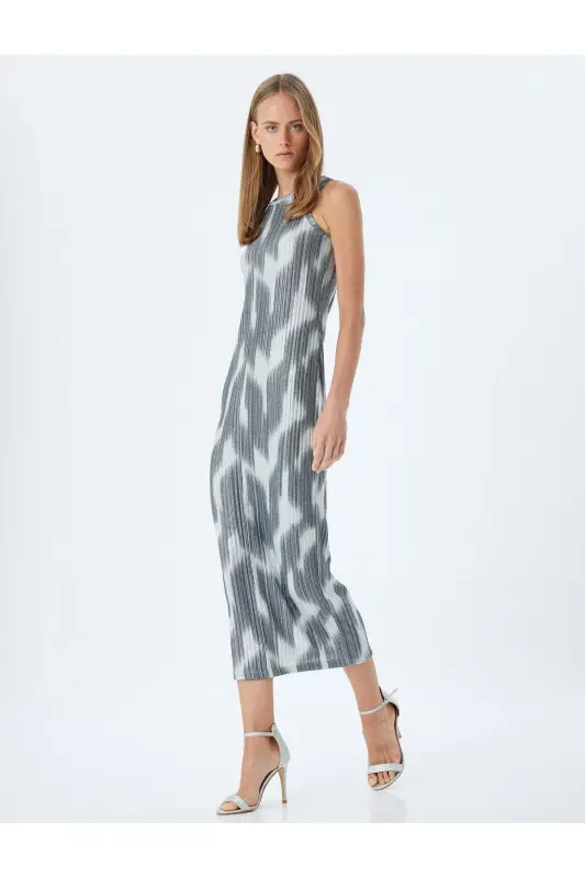 Langes Bleistiftkleid mit Neckholder-Ausschnitt, ärmellos, scModazoneale Passform, Farbverlauf - Gold gestreift - KOTON