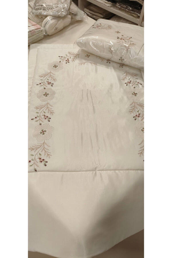 Hand Embroidered Needle Lace Rococo Silk Satin Prayer Mat - 12