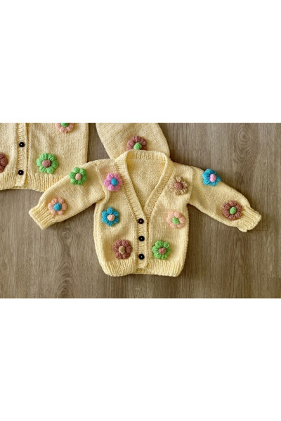 Hand-Knitted Daisy Flower Baby Cardigan - HOBIHANEM TUHAFIYE