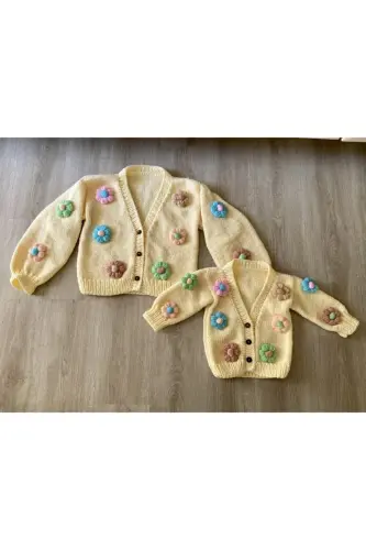 Hand Knitted Mother Daughter Combo Daisy Floral Cardigan-Cream Color - HOBIHANEM TUHAFIYE (1)