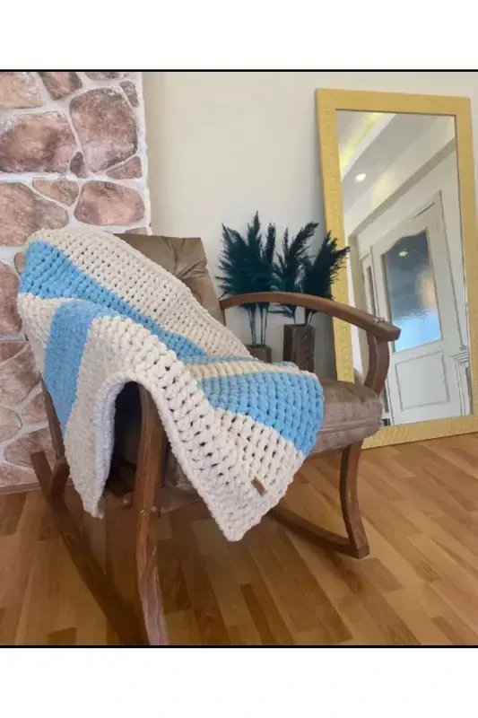 Hand Knitted Puffy Baby Winter Blanket-Turquoise - 1