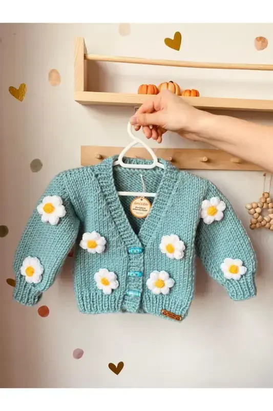 Hand-Knitted Turquoise Cropped Cardigan with Daisies for Baby Girl - 3