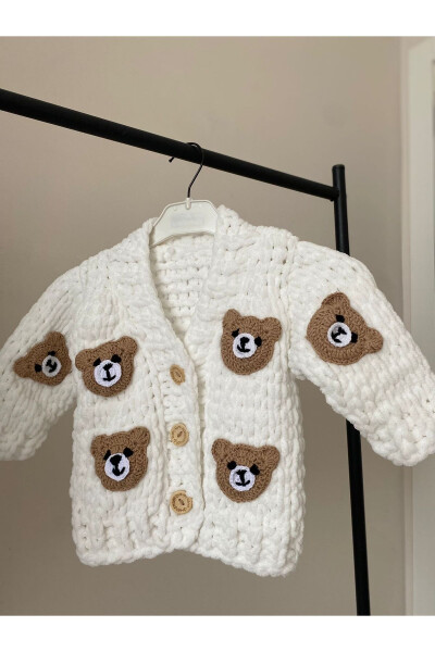 Handmade baby cardigan with a bear - 8