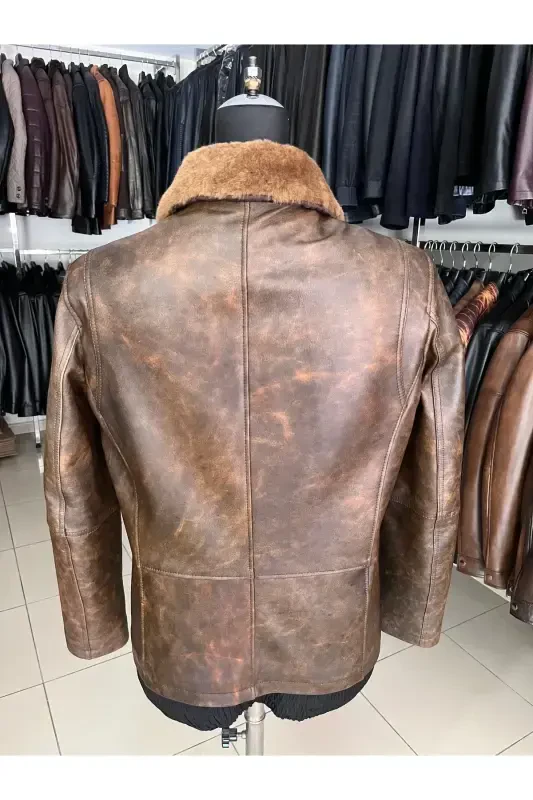 Haqiqi teri, mo'yna bilan qoplangan, turuvchi yoqali erkaklar ko'ylagi. - 3