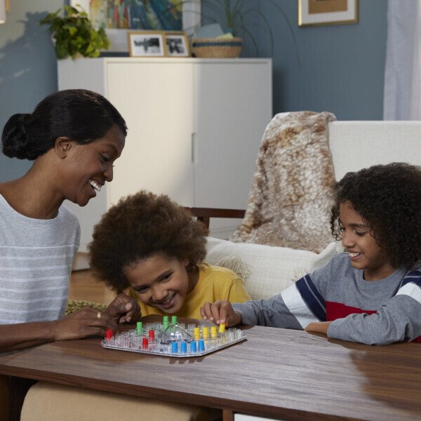 Hasbro Trouble Настольная игра, Настольная игра для 2-4 игроков, для детей от 5 лет - 6