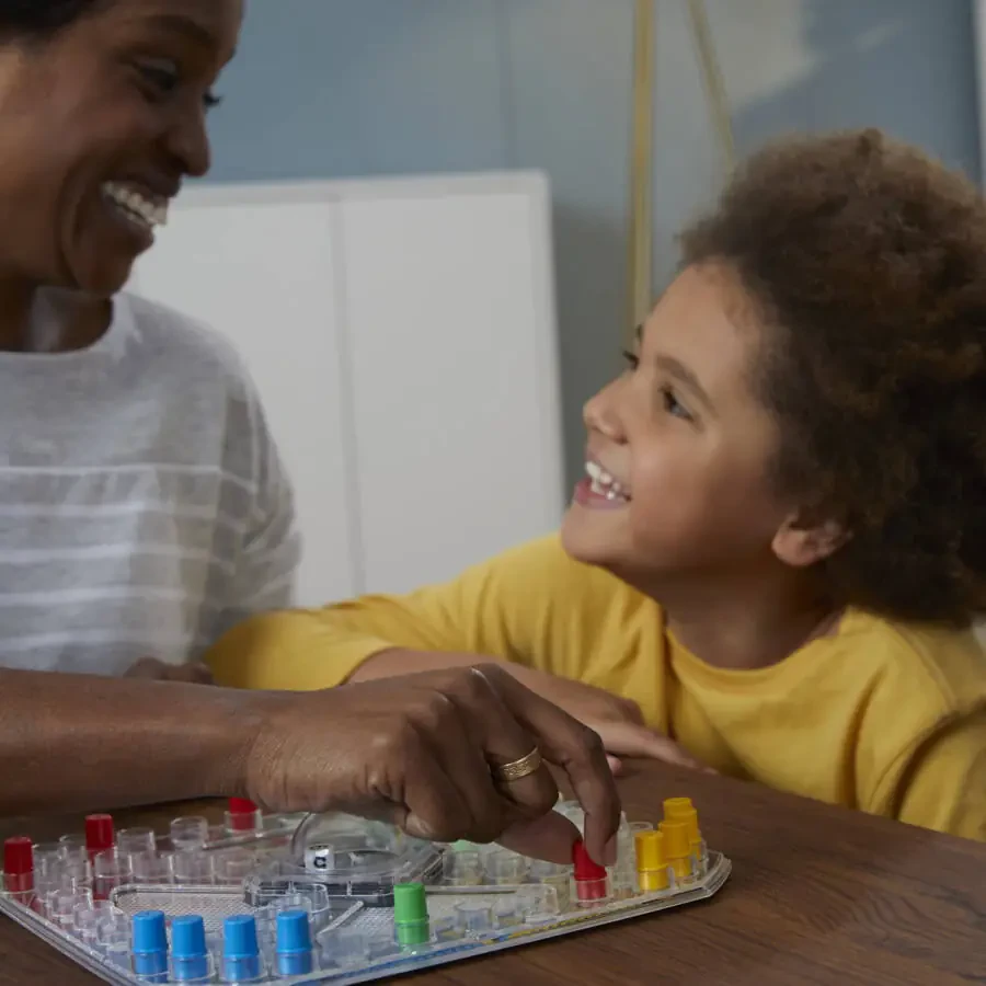 Hasbro Trouble Настольная игра, Настольная игра для 2-4 игроков, для детей от 5 лет - 10