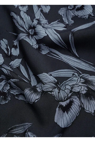 Hawaiian Print Button-Up Shirt - 8