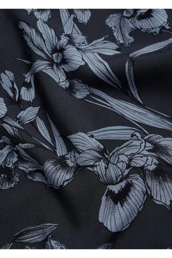 Hawaiian Print Button-Up Shirt - 8