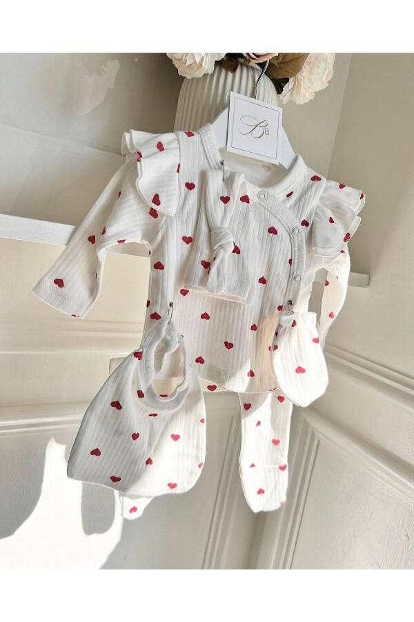 Heart Pattern 5-Piece Newborn Girl Hospital Discharge Set - 8