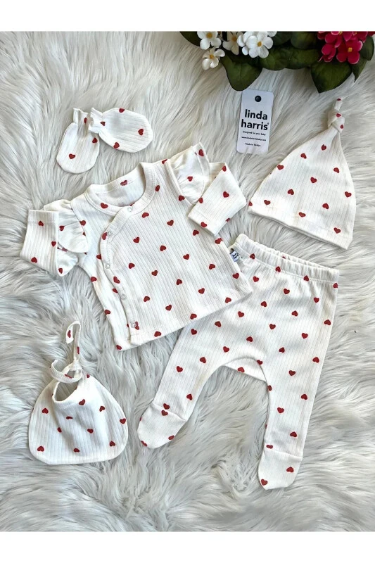 Heart Pattern 5-Piece Newborn Girl Hospital Discharge Set - LINDA HARRIS