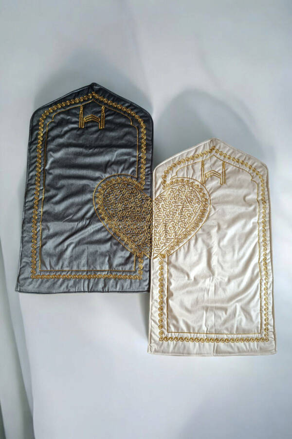 Heart-Shaped Prayer Mat with Matching Couple Prayer Mats and Kaaba-Embroidered Prayer Mat - 2