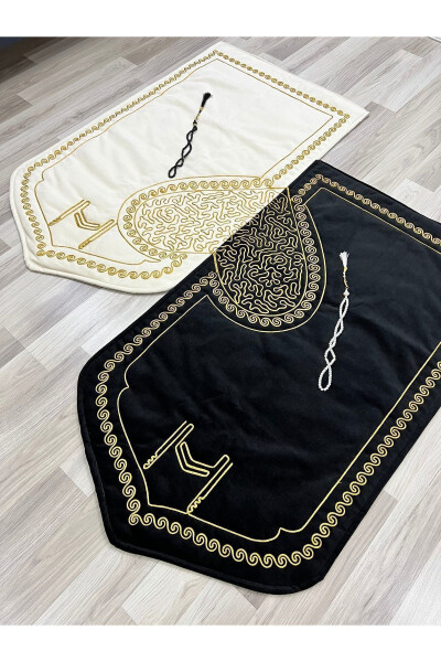 Heart-shaped prayer rug set with prayer beads, a wedding gift for the bride and groom. - 7