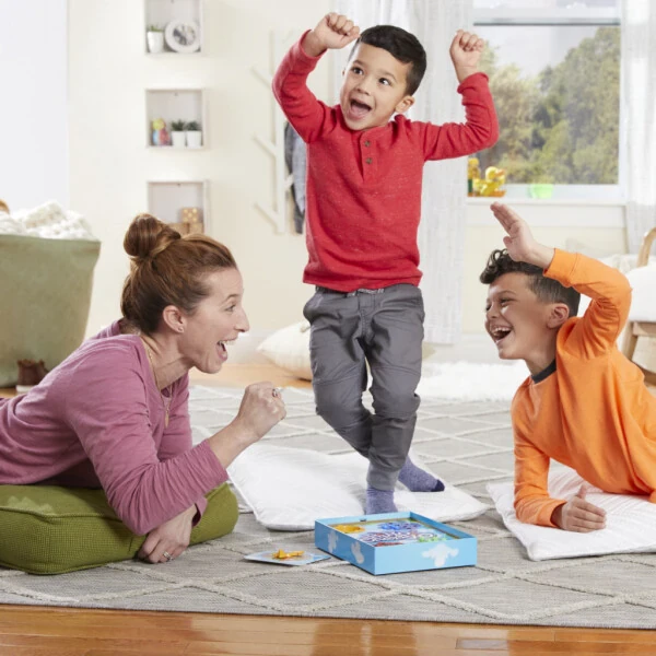 Hi Ho Cherry-O Board Game for Preschool Kids and Family Ages 3 and Up, 2-3 Players - 9