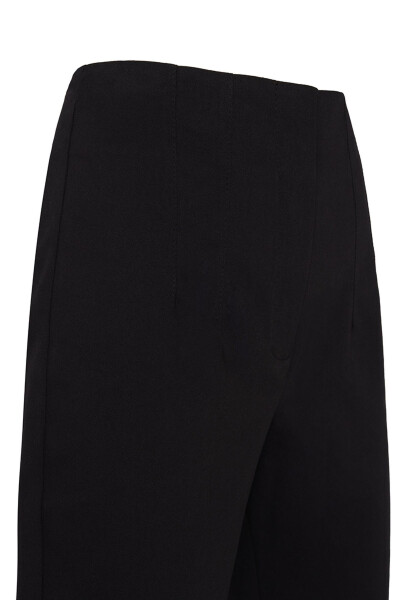 High-waisted pants - AKER (1)