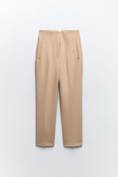 High waisted, tobacco brown pants. - 6