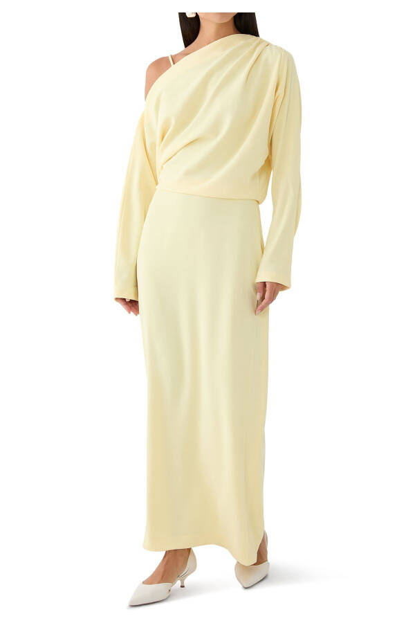 Holly Long Dress - Stylish and Comfortable Design - 5