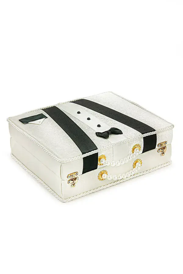 Holy Quran Set with Chest, Suitable for Groom's Trousseau, White Bridal Prayer Rug Set - 6