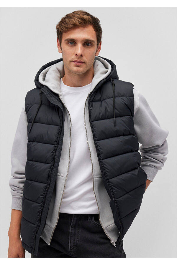 Hooded Black Puffer Vest Regular Fit 010442-900 - 9