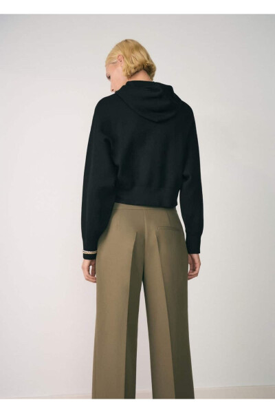 Hooded knitted sweater - 4