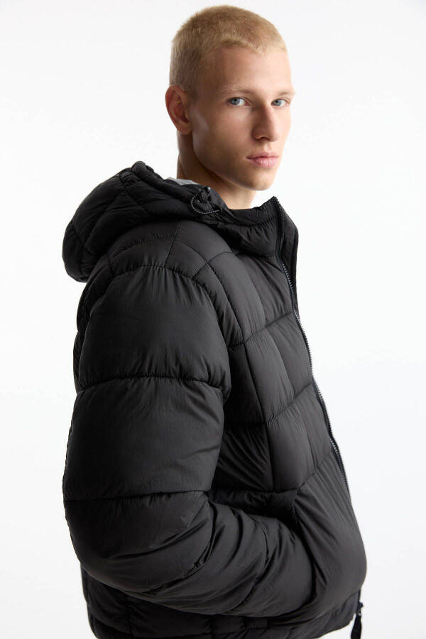 Hooded Lightweight Puffer Jacket - 4