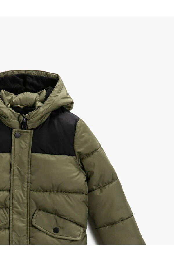 Hooded puffer jacket - 2