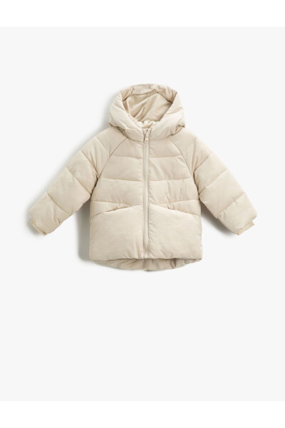 Hooded puffer jacket with fleece lining. - 1