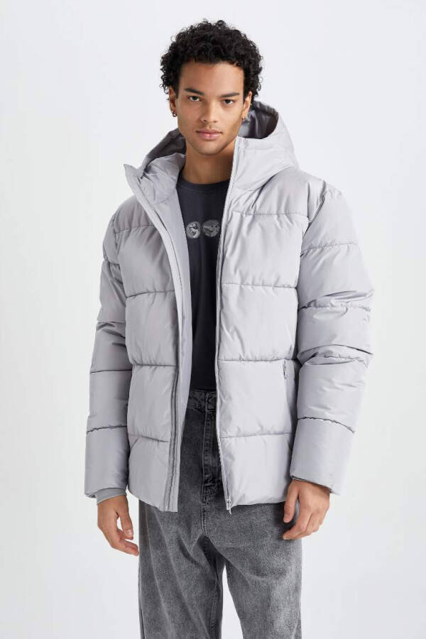 Hooded Puffer Jacket with Zipper and Two Pockets in Gray - 6