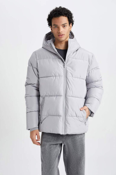 Hooded Puffer Jacket with Zipper and Two Pockets in Gray - 7