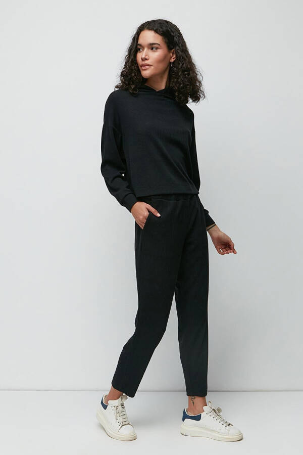 Hooded Sweatshirt and Jogger Pants Set 9131 Black - 7