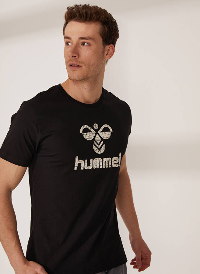 Hummel Black Men's Round Neck T-Shirt 910946-2001 AKIRA T-SHIRT S/S TEE - 4