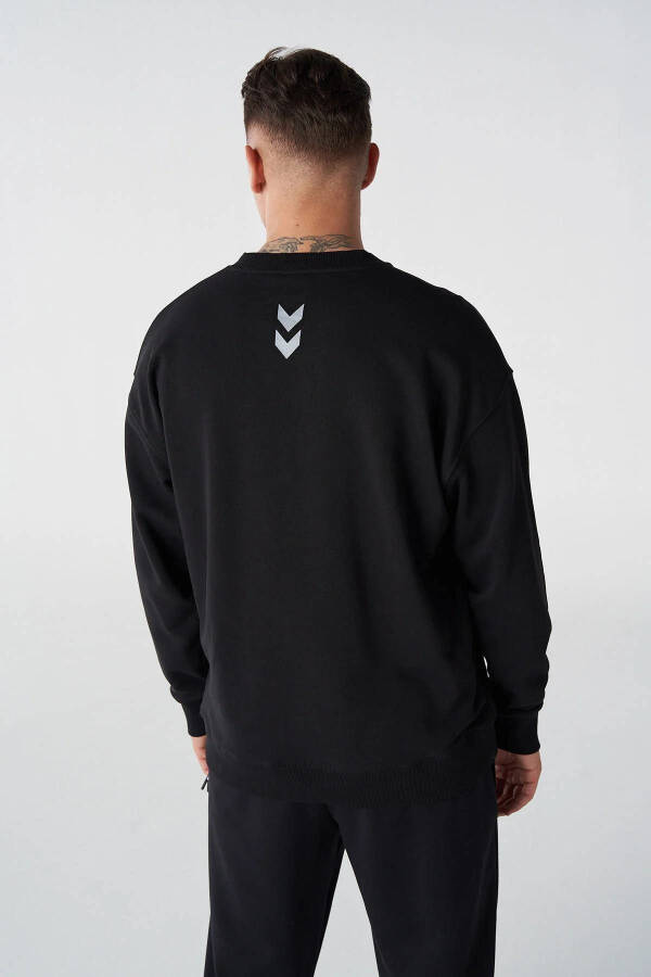 Hummel Hmlcole Oversize Sweatshirt, black color for men. - 3