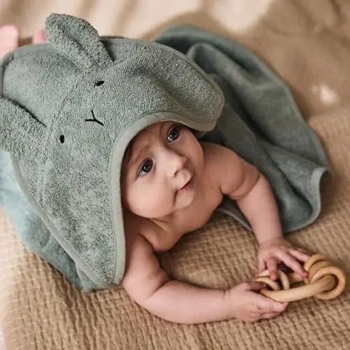 Huxie Hooded Baby Towels – 100% Organic Cotton Baby Bath Towels – Baby Boy and Girl Newborn Essentials - Super-Soft and Absorbent. (2-Pack Fog Bear and Roman Green Rabbit) - 4