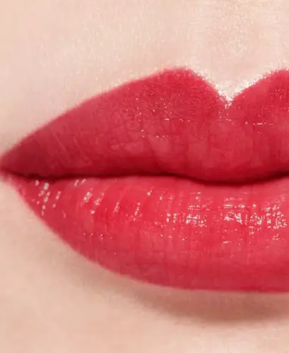 Hydrating Beautifying Tinted Lip Balm Buildable Color - 920 In Love - 3