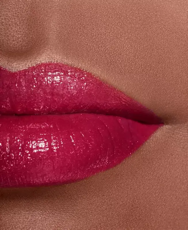 Hydrating Beautifying Tinted Lip Balm Buildable Color - 922 Passion Pink - 4