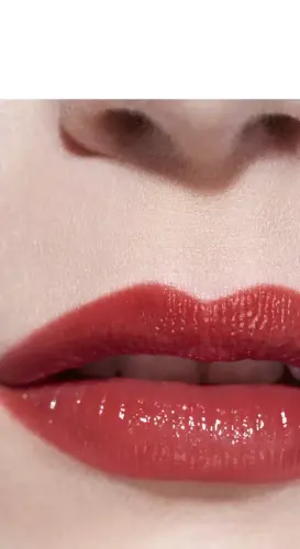 Hydrating Vibrant Shine Lip Colour-152 SHAKE - 6