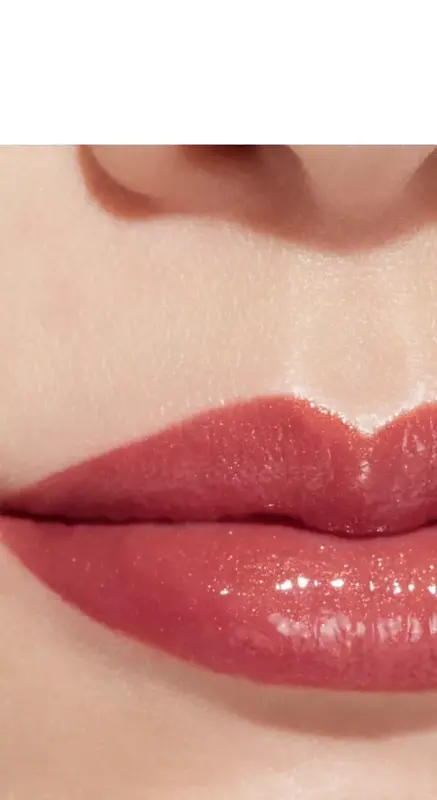 Hydrating Vibrant Shine Lip Colour-82 - LIVE - 4