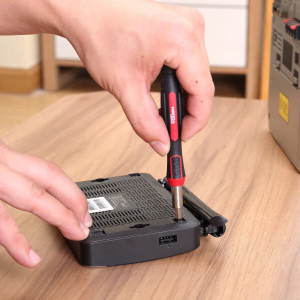 Hyper Tough 77 qismli aniqlik asboblar to'plami, magnitli tornavida, standart o'lchamli bitlar va g'ilof, yangi holatda, - - 10